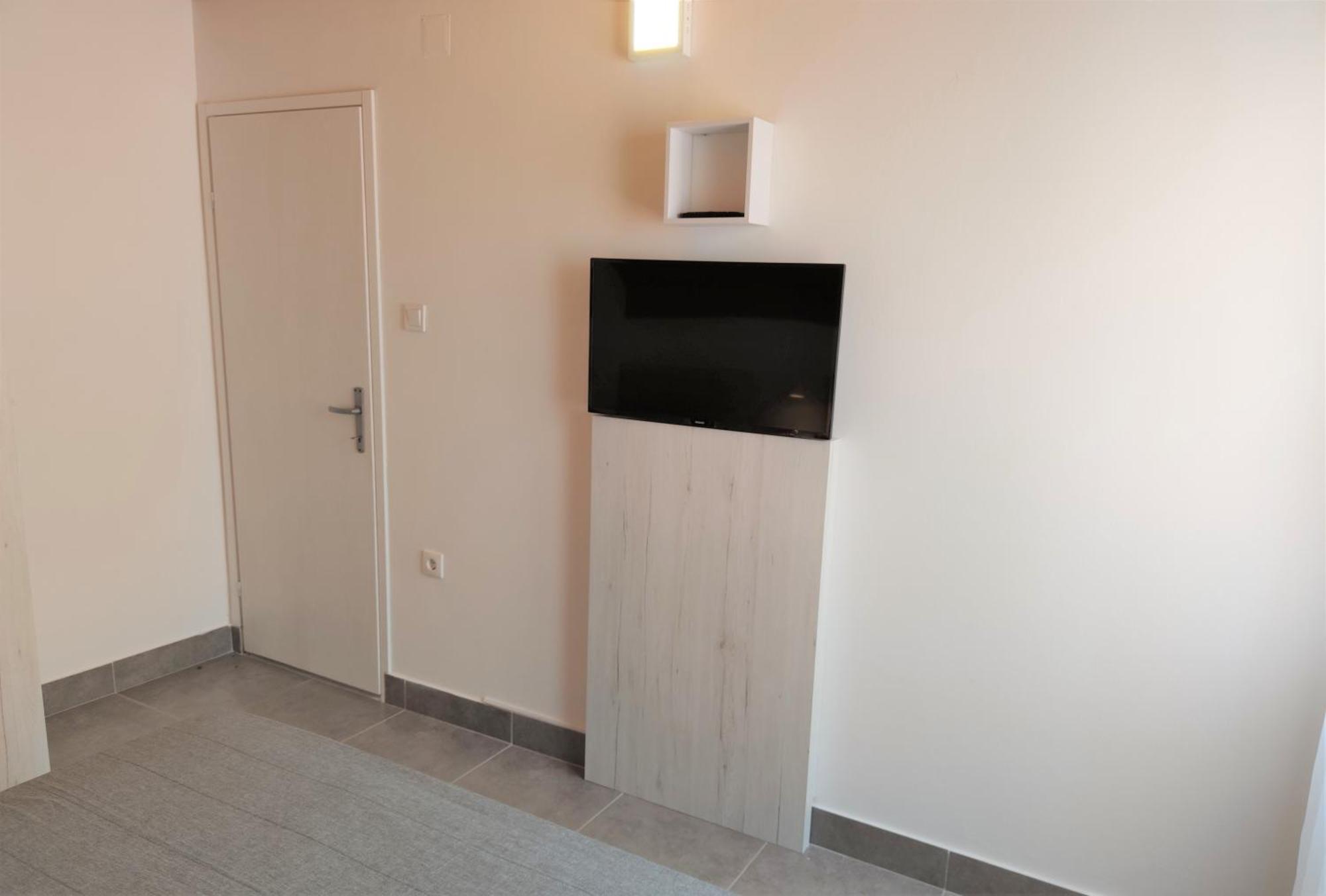 Apartments Rak Vis Zimmer foto